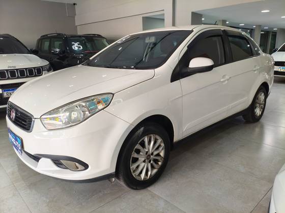 FIAT GRAND SIENA 1.4 MPI ATTRACTIVE 8V FLEX 4P MANUAL FIAT GRAND SIENA 1.4 MPI ATTRACTIVE 8V FLEX 4P MANUAL